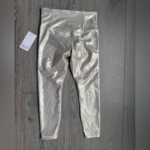 Athleta Elation Shine Tight Size Medium - Picture 3 of 8
